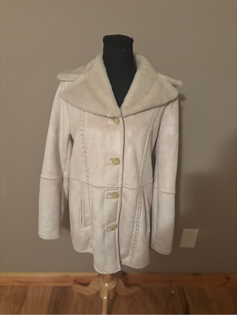 SONOMA FAUX SUEDE Women’s Cream Shearling Coat - Soft Faux Fur Collar SIZE M